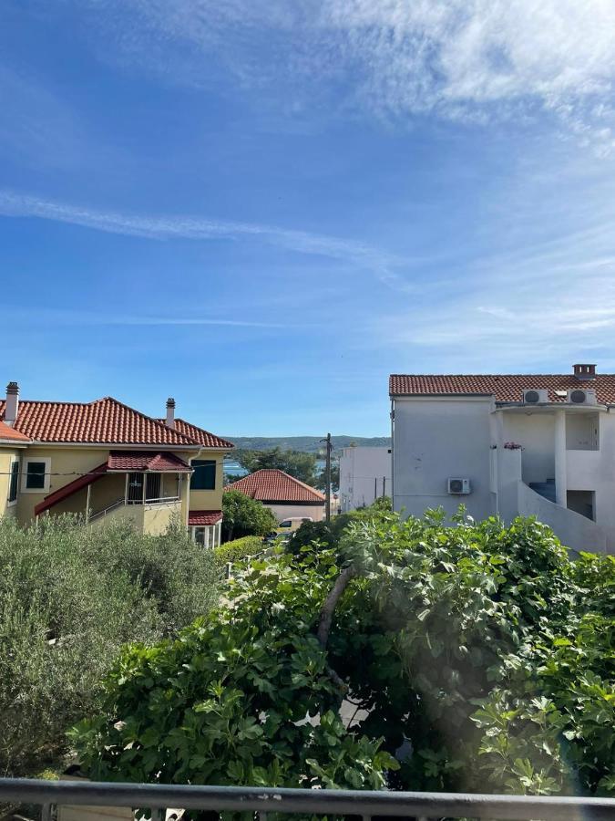 Holiday House Fila Turanj Exterior photo